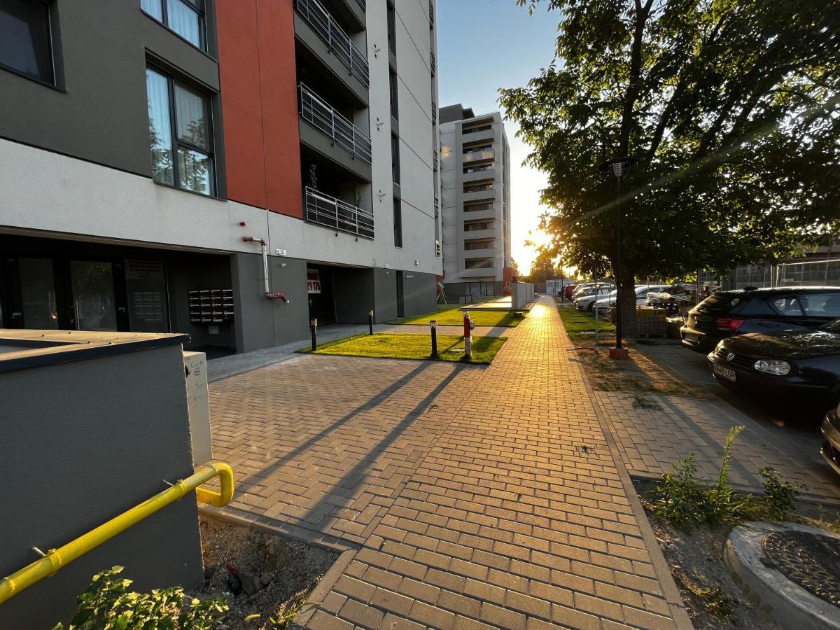 Appartamento Apartament Modern Cu O Camera Timisoara Esterno foto