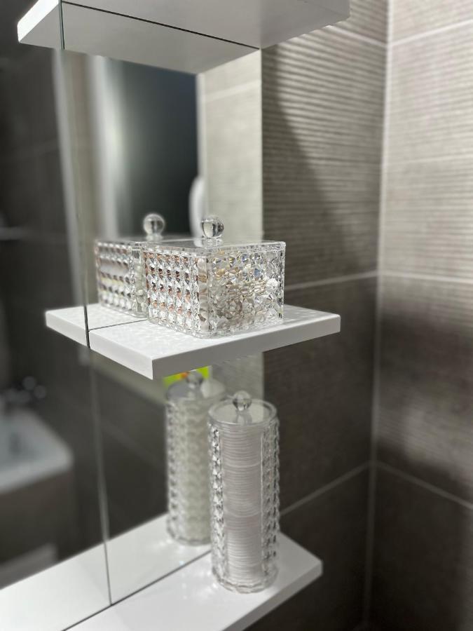 Appartamento Apartament Modern Cu O Camera Timisoara Esterno foto