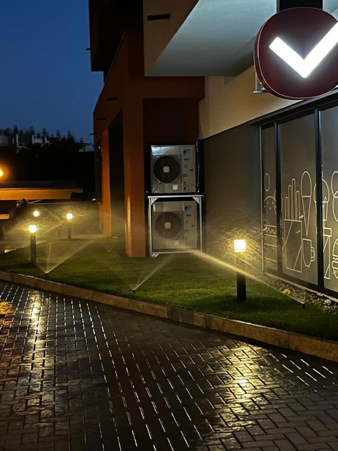 Appartamento Apartament Modern Cu O Camera Timisoara Esterno foto